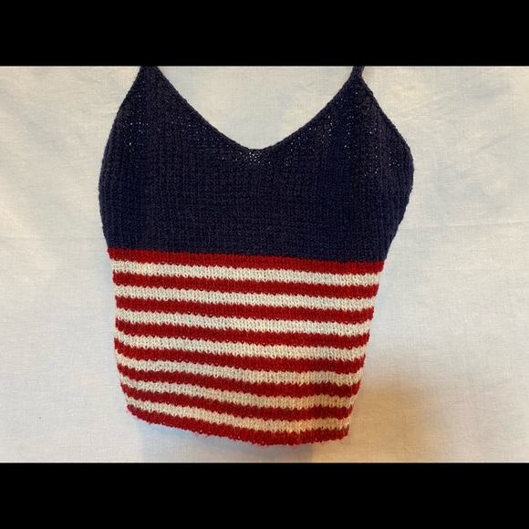 Cropped Ribbed Top - Picture 4 of 5